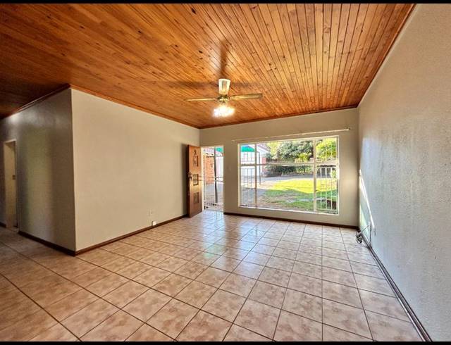 3 BEDROOM TOWNHOUSE FOR SALE IN ELANDSRAND